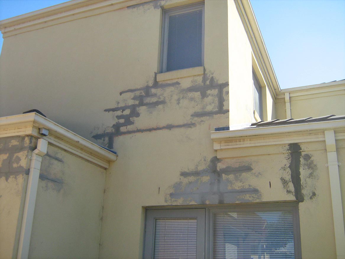 Two Storey House Cracks