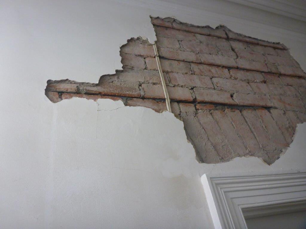 Heritage Listed House Wall Cracks13